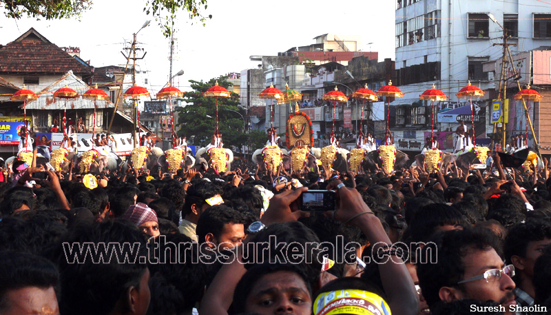 thrissur-pooram-2011- (88)
